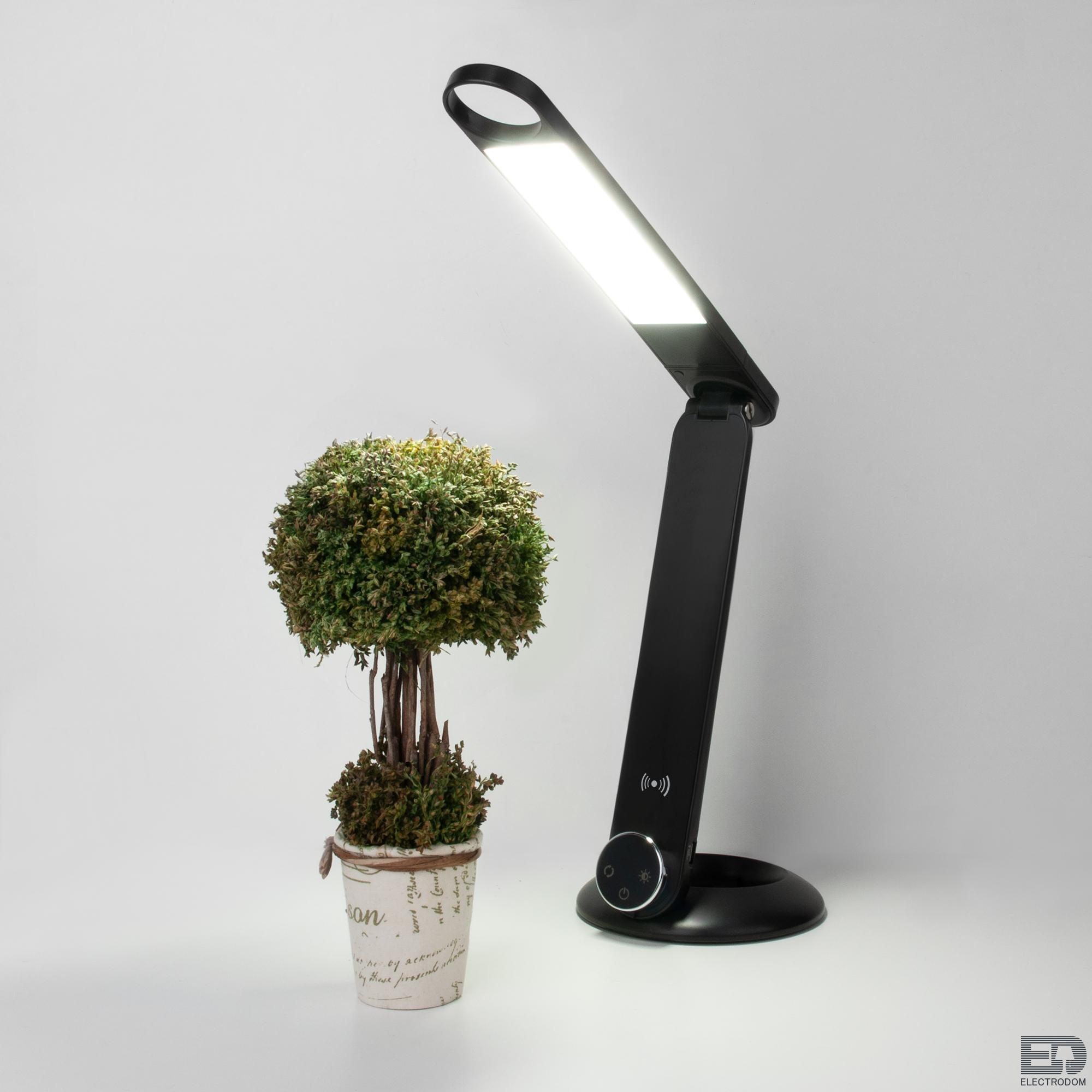 Светодиодная настольная лампа с беспроводной зарядкой Eurosvet Action 80428/1 черный - цена и фото 6